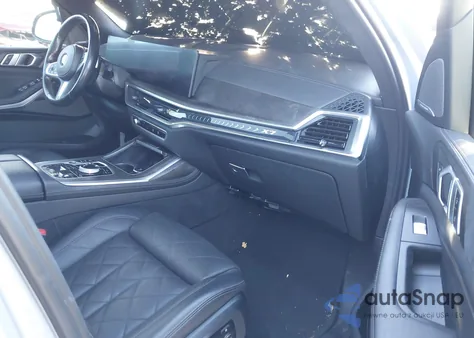 2023 BMW X7 xDrive40I z USA, uszkodzony, nr VIN 5UX23EM09P9R93512